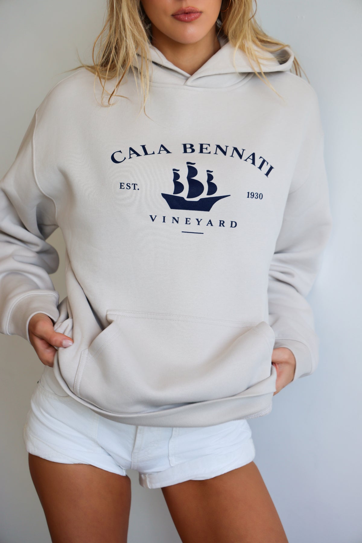 Est Hoodie Cream